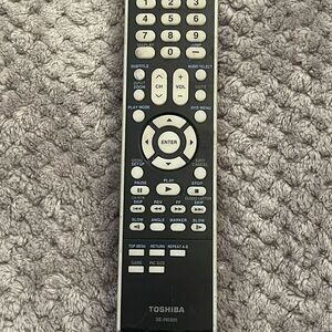 Toshiba Black and White Remote Control SE-R0035